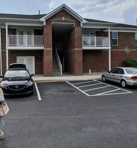 5600 Chariot Run Dr, Louisville, KY 40272