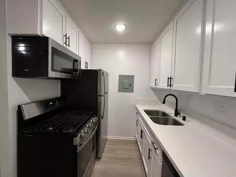 11937 Avon Way, Los Angeles, CA 90066