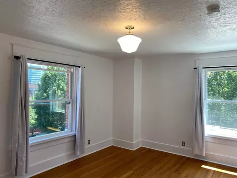 125 NW 20th Pl, Portland, OR 97209