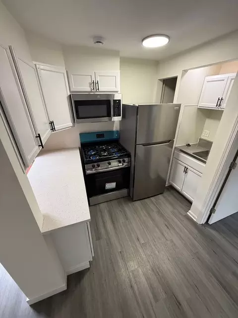 499 E Columbus St, Columbus, OH 43206 photo 2