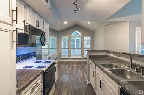 2200 Panther Trl, Austin, TX 78704