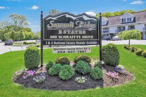 300 Schraffts Dr, Waterbury, CT 06705