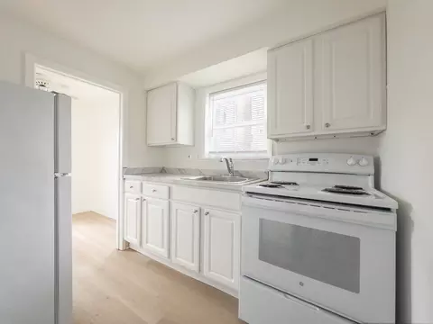 221 Berkley Rd, Paulsboro, NJ 08066