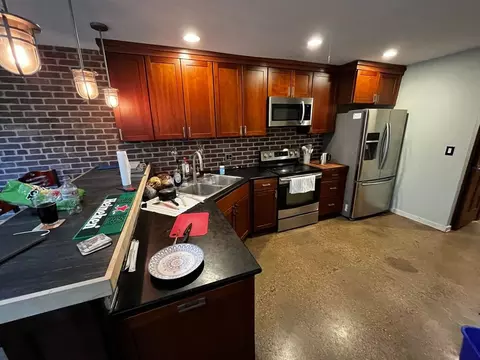 1015 W Huron St, Ann Arbor, MI 48103