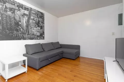 200 E 11th St, New York, NY 10003