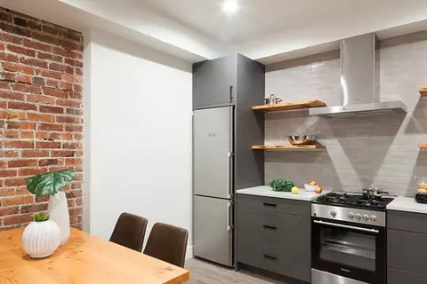 423 Terry Ave, Seattle, WA 98104