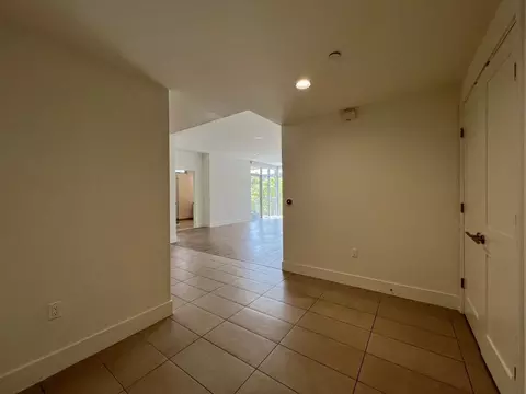 11715 Bellagio Rd, Los Angeles, CA 90049