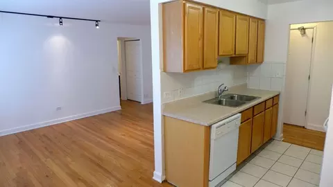 5300 N Sheridan Rd, Chicago, IL 60640