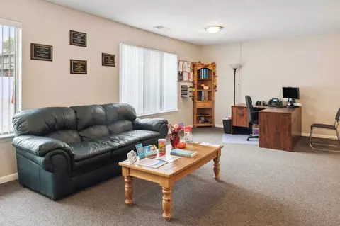 33000 Parkhill St, Wayne, MI 48184 photo 33