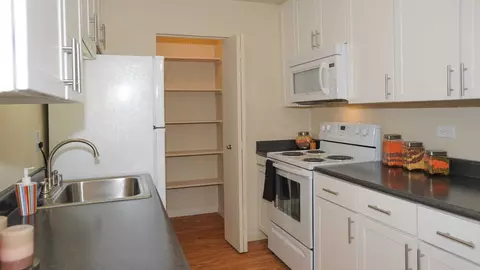 1080 Carolan Ave, Burlingame, CA 94010 photo 5