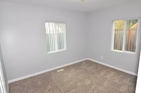 5320 SE 122nd Ave, Portland, OR 97236