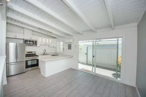 1826 Placentia Ave, Costa Mesa, CA 92627