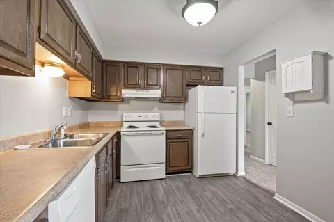 12273 Woodside Dr, Grand Blanc, MI 48439