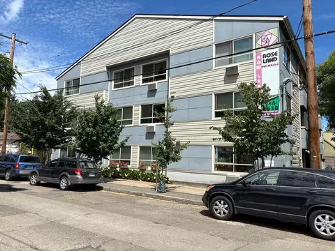 5811 SE Boise St, Portland, OR 97206