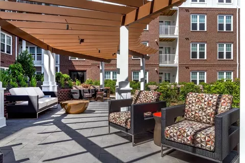 3955 Fair Ridge Dr, Greenbriar, VA 22033