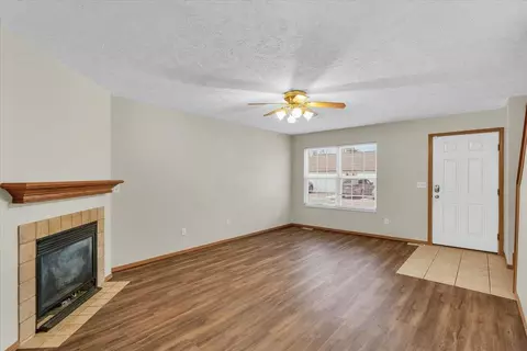 1027 Maple Hill Rd, Bloomington, IL 61705 photo 4