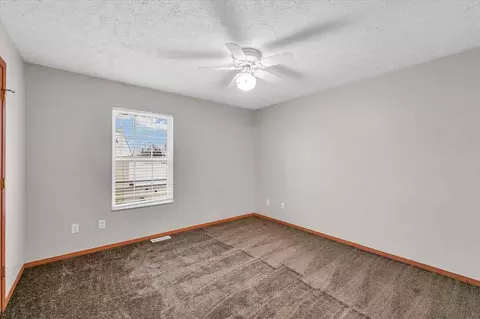 1027 Maple Hill Rd, Bloomington, IL 61705 photo 12