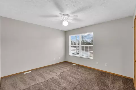 1027 Maple Hill Rd, Bloomington, IL 61705 photo 15