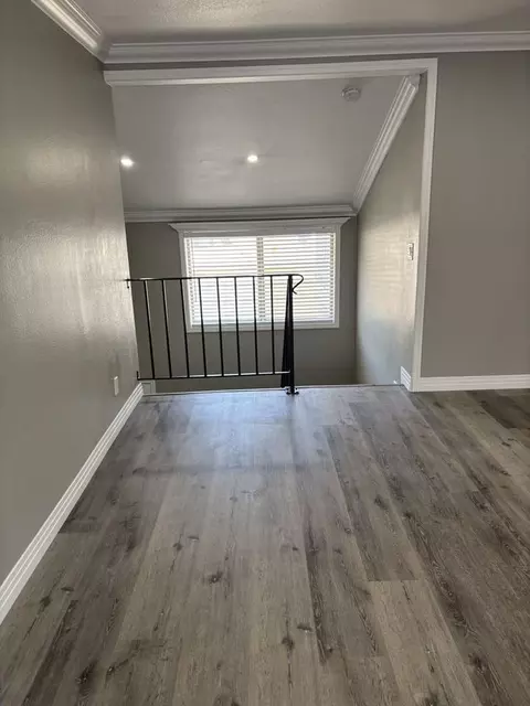 1015 Bennington St, Upland, CA 91786 photo 2