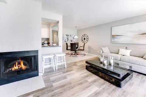 2610 Davison Ave, Auburn Hills, MI 48326