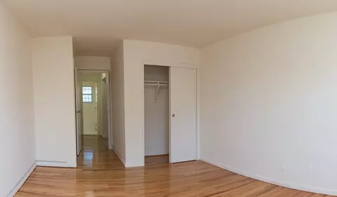 70 Berkshire Pl, Hackensack, NJ 07601 photo 14