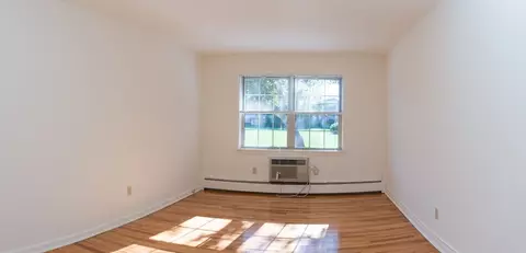 70 Berkshire Pl, Hackensack, NJ 07601 photo 13