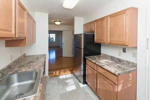 70 Berkshire Pl, Hackensack, NJ 07601 photo 5