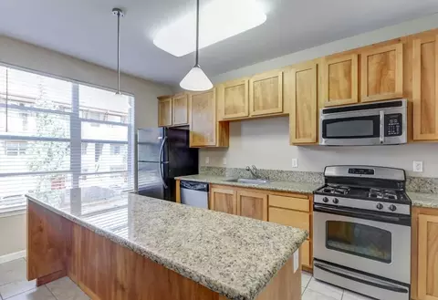 960 Doubles Dr, Santa Rosa, CA 95407