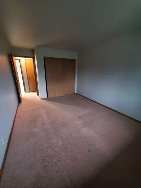 2433 S 43rd St, Milwaukee, WI 53219