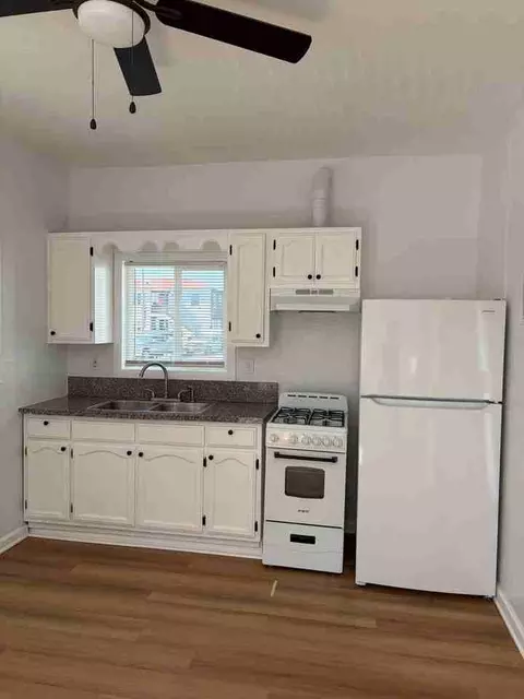 842 Alamitos Ave, Long Beach, CA 90813