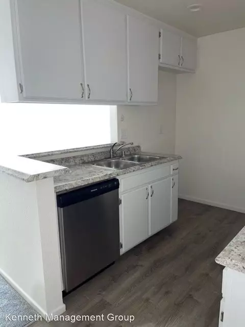 7509 Haskell Ave, Los Angeles, CA 91406