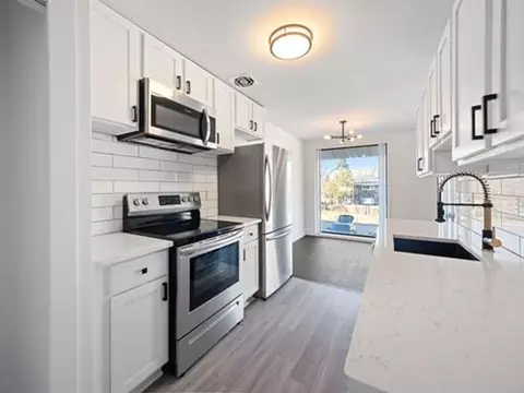 314 Oakland Ave, Royal Oak, MI 48067