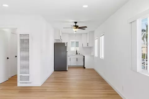 7305 Variel Ave, Los Angeles, CA 91303