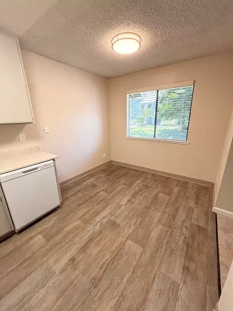 5915 Kenneth Ave, Carmichael, CA 95608 photo 9