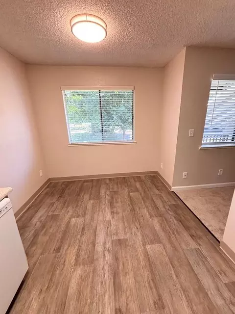 5915 Kenneth Ave, Carmichael, CA 95608 photo 8