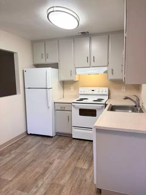 5915 Kenneth Ave, Carmichael, CA 95608 photo 7