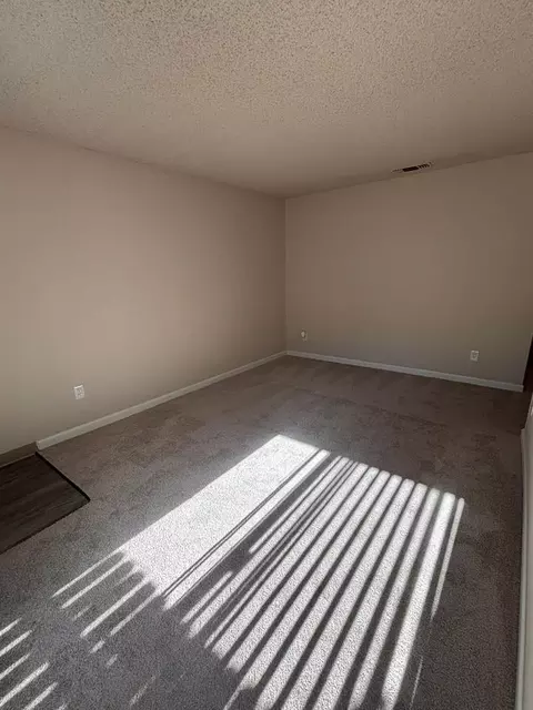 5915 Kenneth Ave, Carmichael, CA 95608 photo 4