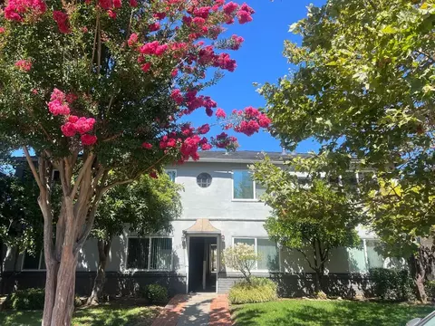 880 Park Dr, Mountain View, CA 94040