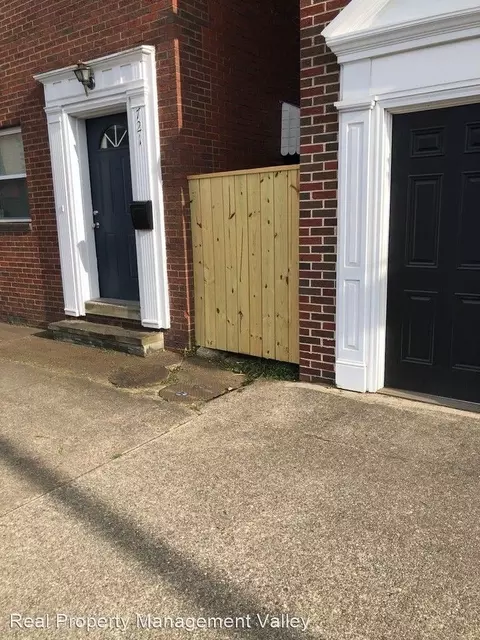 721 6th Ave, Huntington, WV 25701