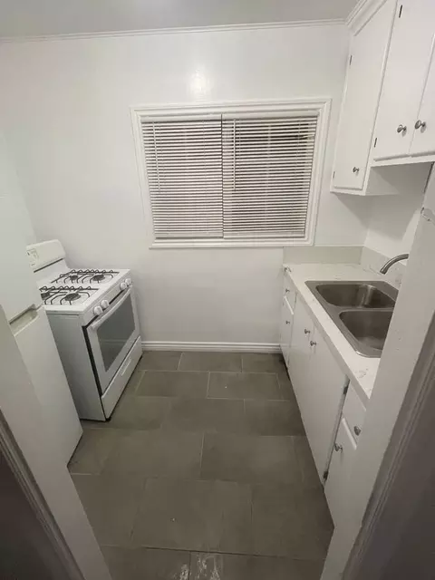 4186 Elm Ave, Long Beach, CA 90807 photo 8