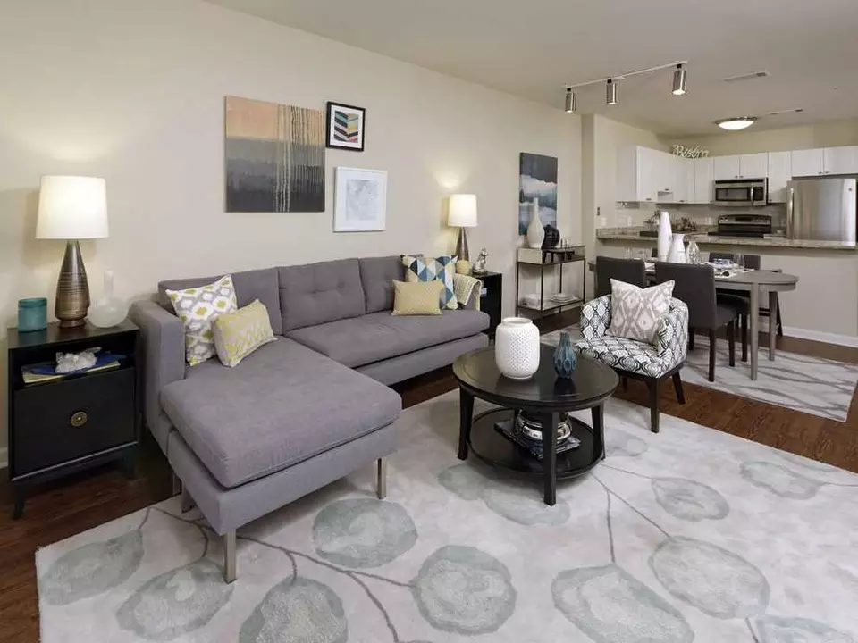  2800 Clarendon Blvd, Arlington, VA 22201 photo 9