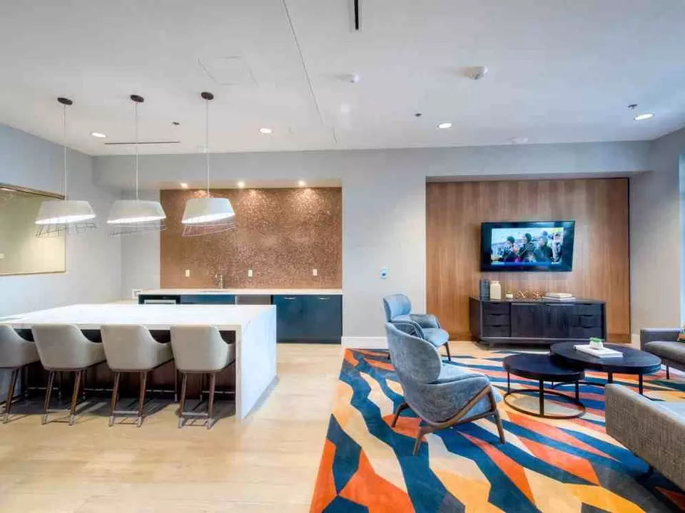  2800 Clarendon Blvd, Arlington, VA 22201 photo 16