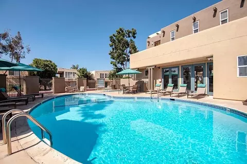 2600 Kremeyer Cir, Carlsbad, CA 92008