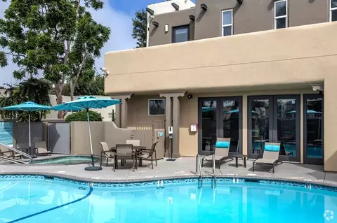 2600 Kremeyer Cir, Carlsbad, CA 92008