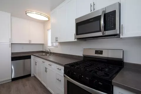 2600 Kremeyer Cir, Carlsbad, CA 92008