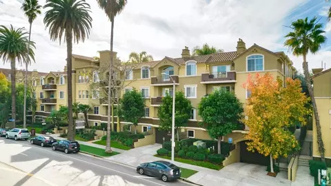 2201 S Beverly Glen Blvd, Los Angeles, CA 90064