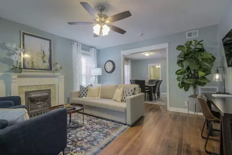 2539 2541 Cherry St #2539-2539, Kansas City, MO 64108