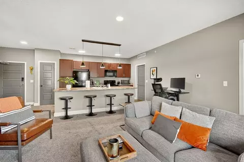 8350 Cascade Ave, West Des Moines, IA 50266