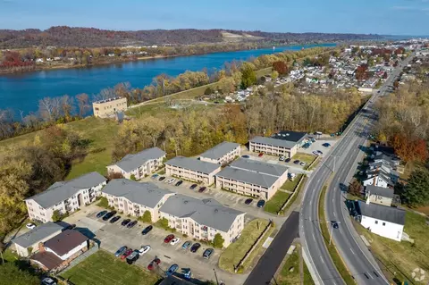 2956 Auburn Rd, Huntington, WV 25704