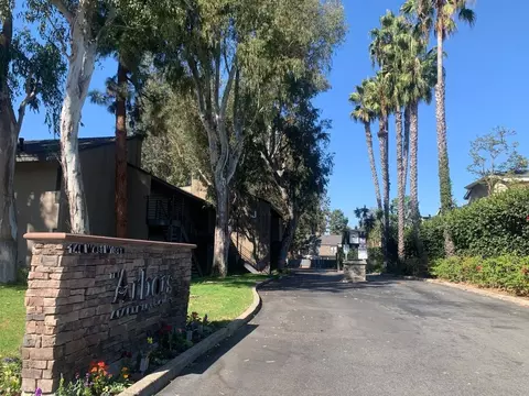 140 W Wilson St, Costa Mesa, CA 92627